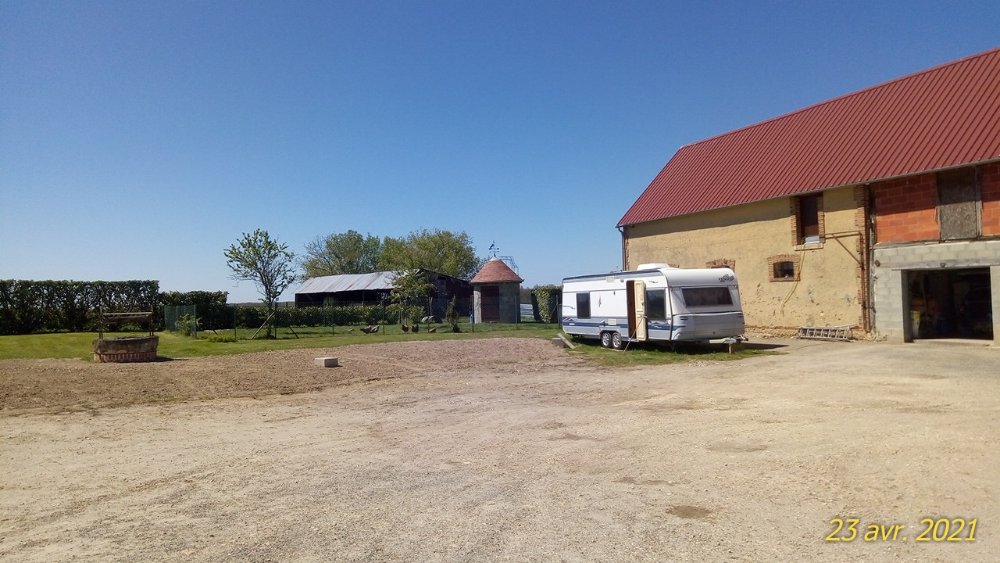 Aire camping-car  Aubigny-sur-Nre (18700) - Photo 1